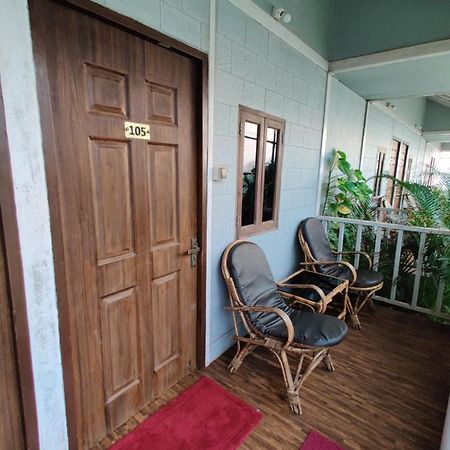 Regina'S Place 호텔 만드렘 외부 사진
